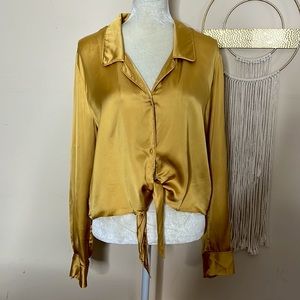 Aritzia Peaufiner Tie Front Blouse - S